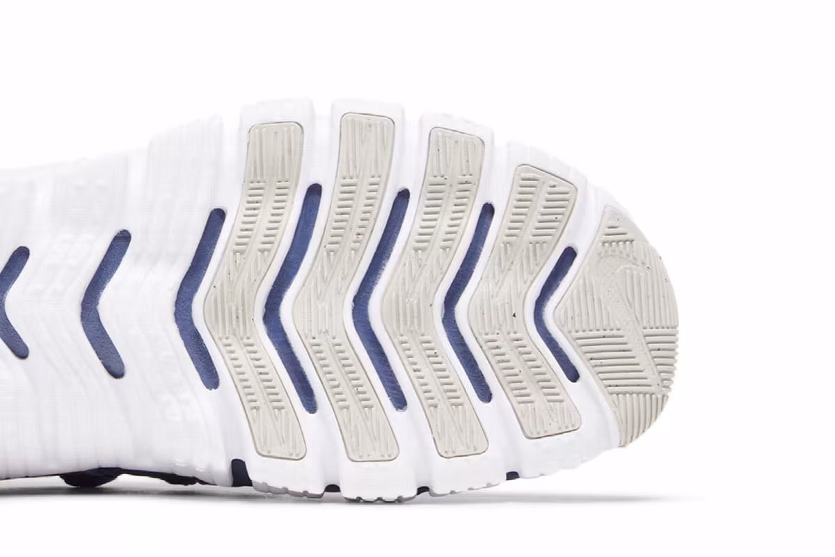 Nike Women's Free Metcon 5 Diffused Blue, view 6