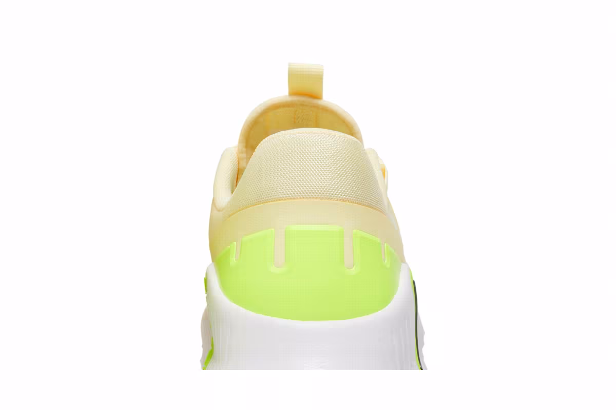 Nike Women's Free Metcon 5 Citron Tint Volt, view 8