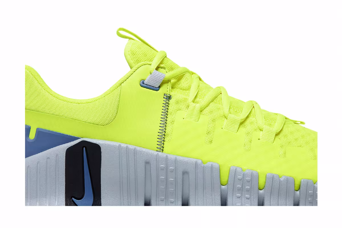 Nike Free Metcon 5 Volt Wolf Grey, view 3