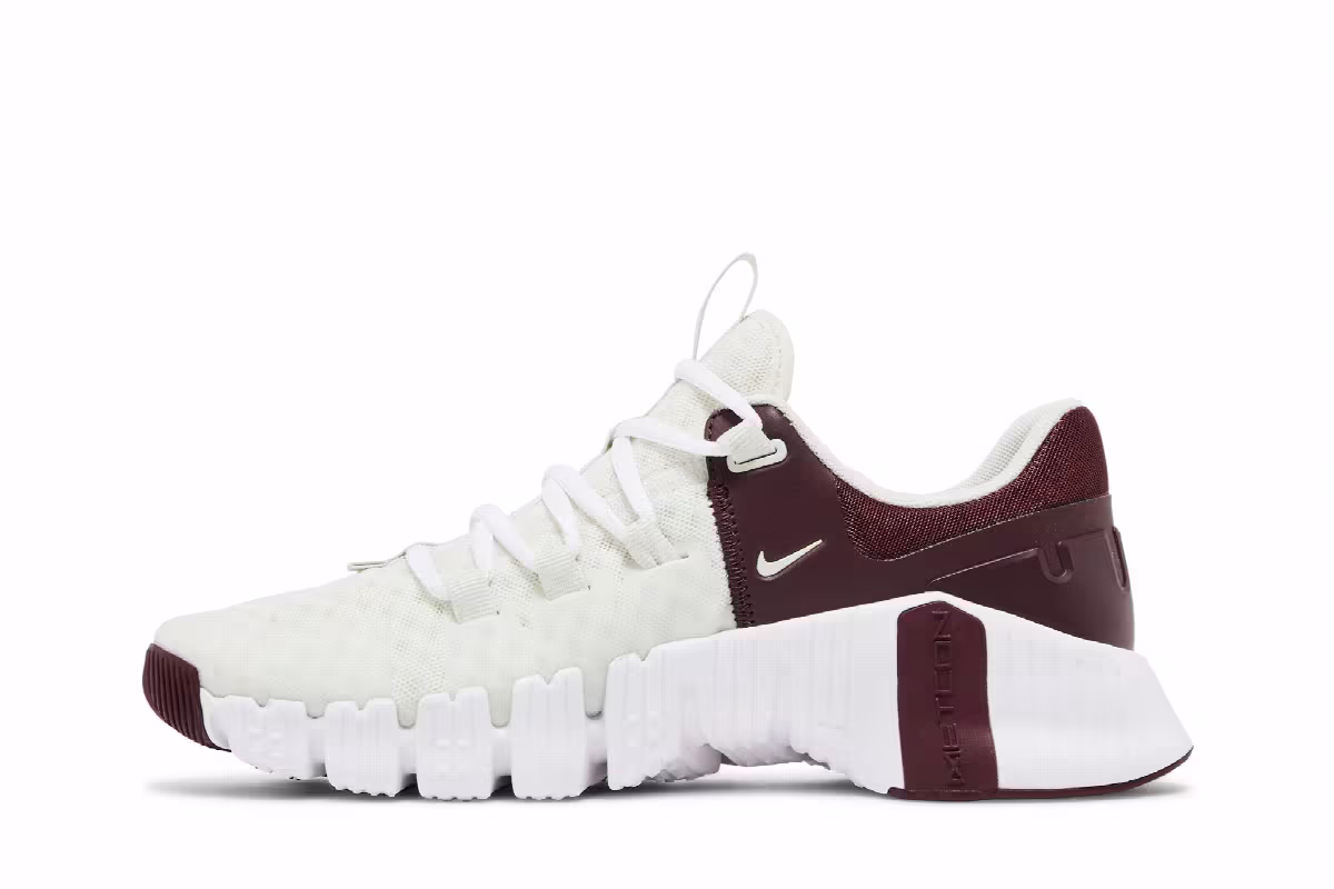 Nike Women's Free Metcon 5 Sea Glass Burgundy Crush, view 4