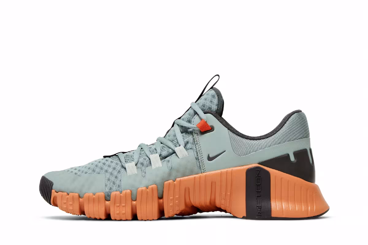 Nike Free Metcon 5 Mica Green Campfire Orange, view 4