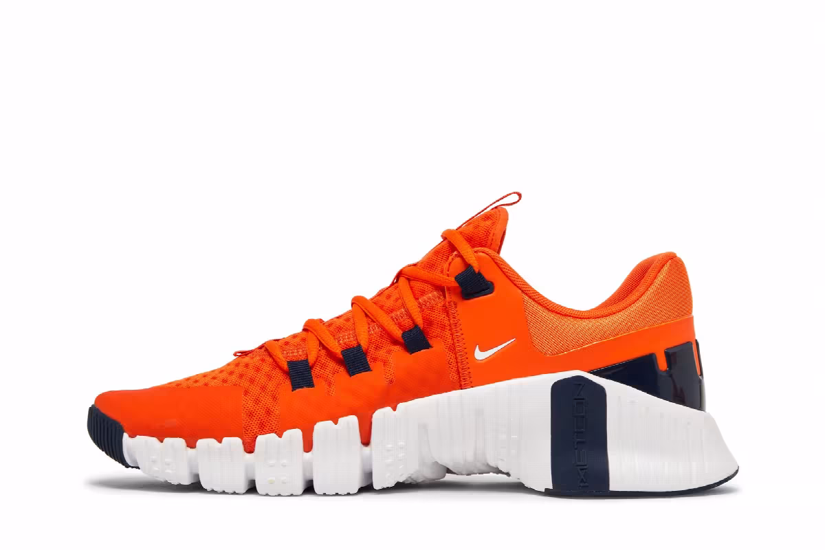 Russell Wilson x Nike Free Metcon 5 Denver Broncos, view 4