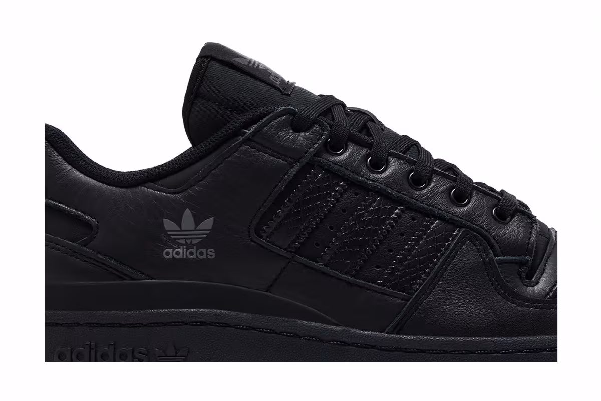 Adidas Forum Low CL Triple Black, view 3