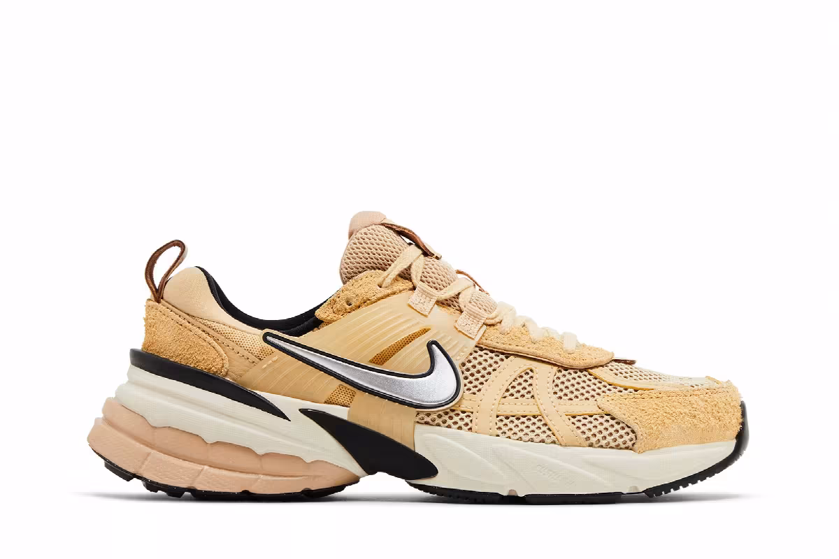 Nike Women's V2K Run Sesame, view 2