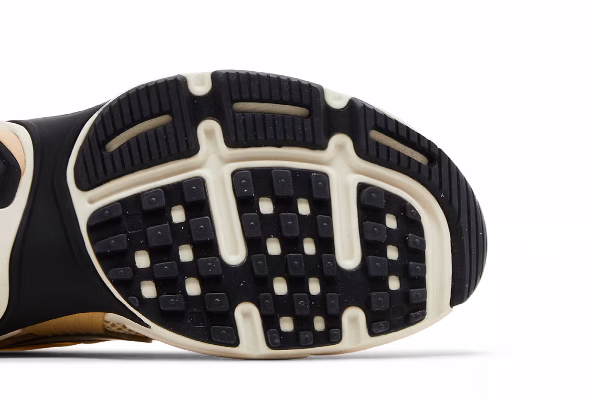 Nike Women's V2K Run Sesame, view 6