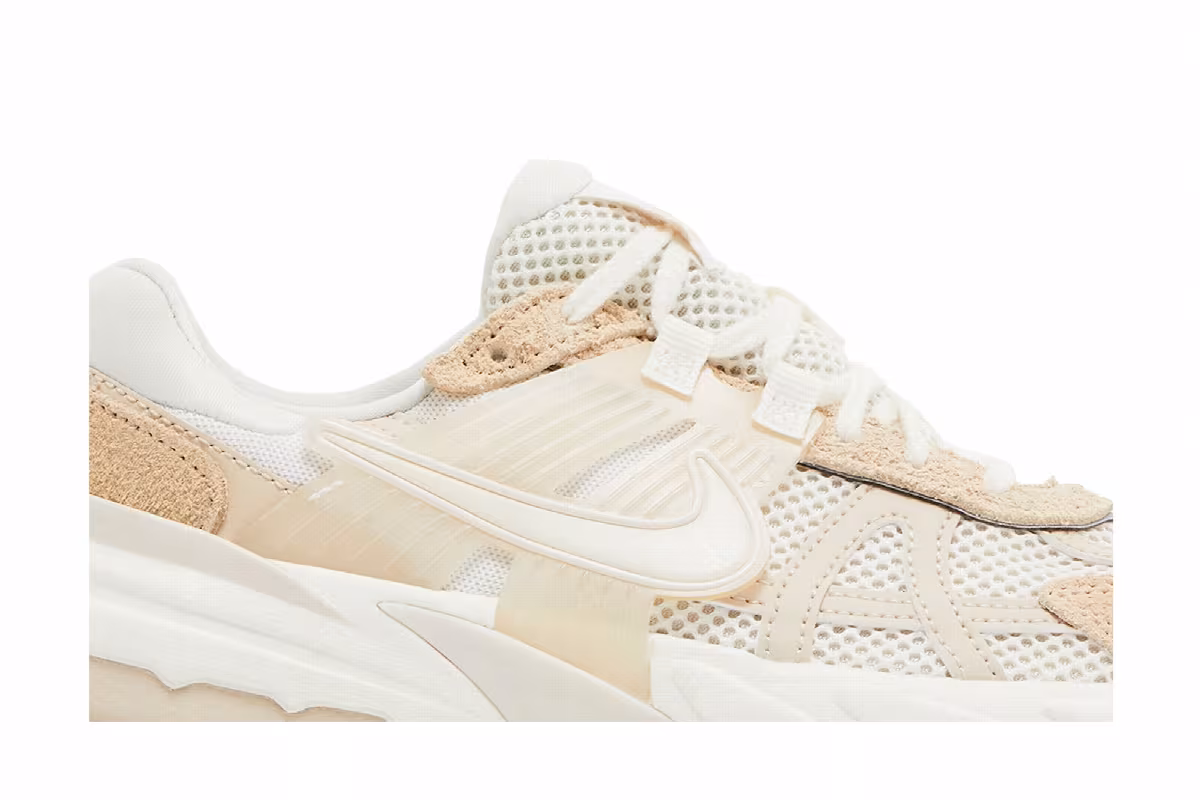 Nike Women's V2K Run Sail Sanddrift, view 3