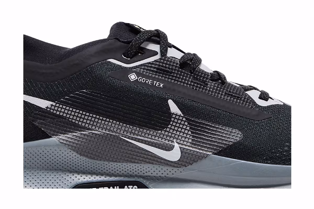Nike Women's Pegasus Trail 5 GORE-TEX Black Wolf Grey, view 3