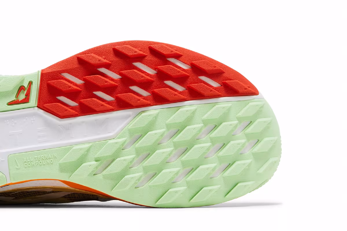 Nike Women's Pegasus Trail 5 Sundial Daybreak, view 6