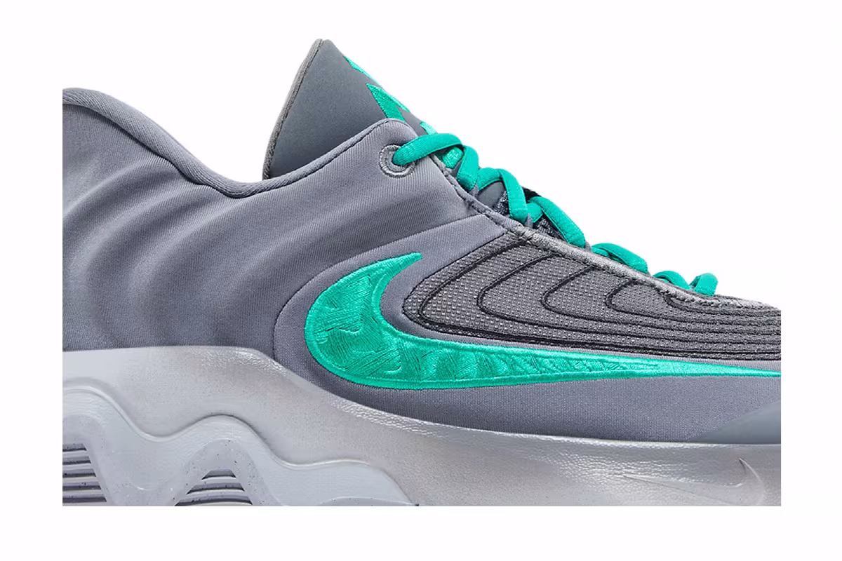Nike Giannis Immortality 4 Smoke Grey Stadium Green, view 3