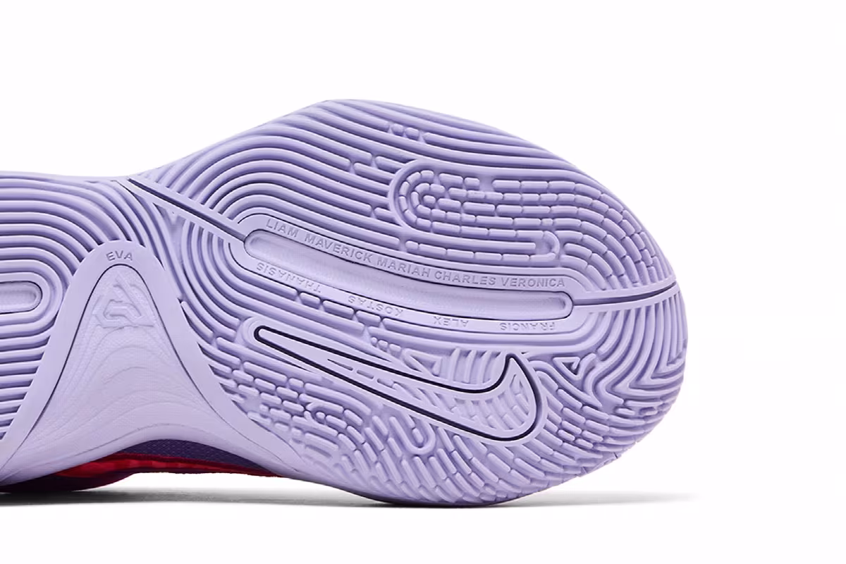 Nike Giannis Immortality 4 EP Black Raspberry, view 6