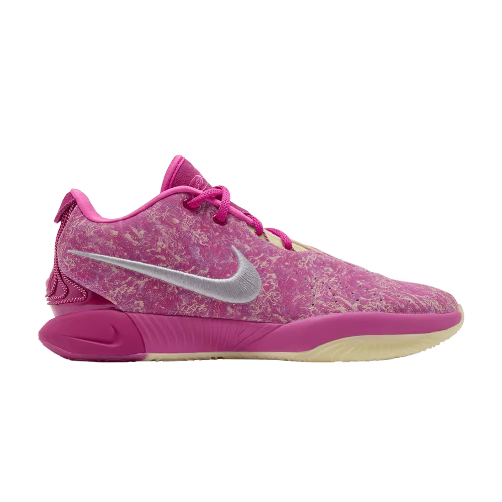 Nike LeBron 21 The World is Your Oyster