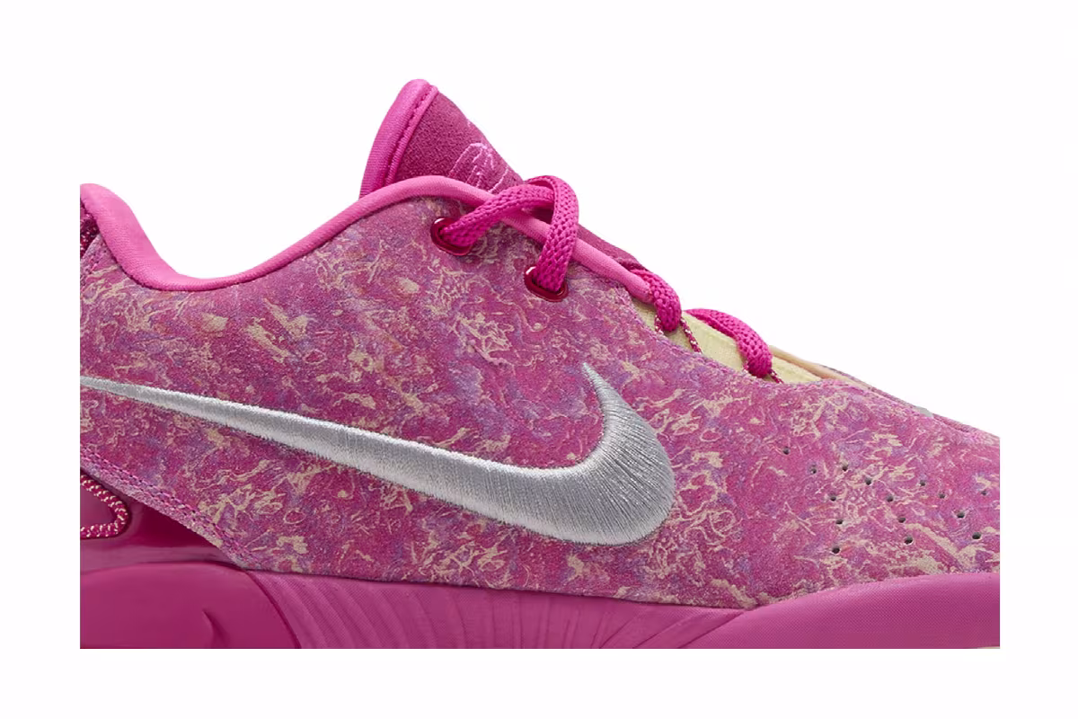 Nike LeBron 21 The World is Your Oyster, view 3