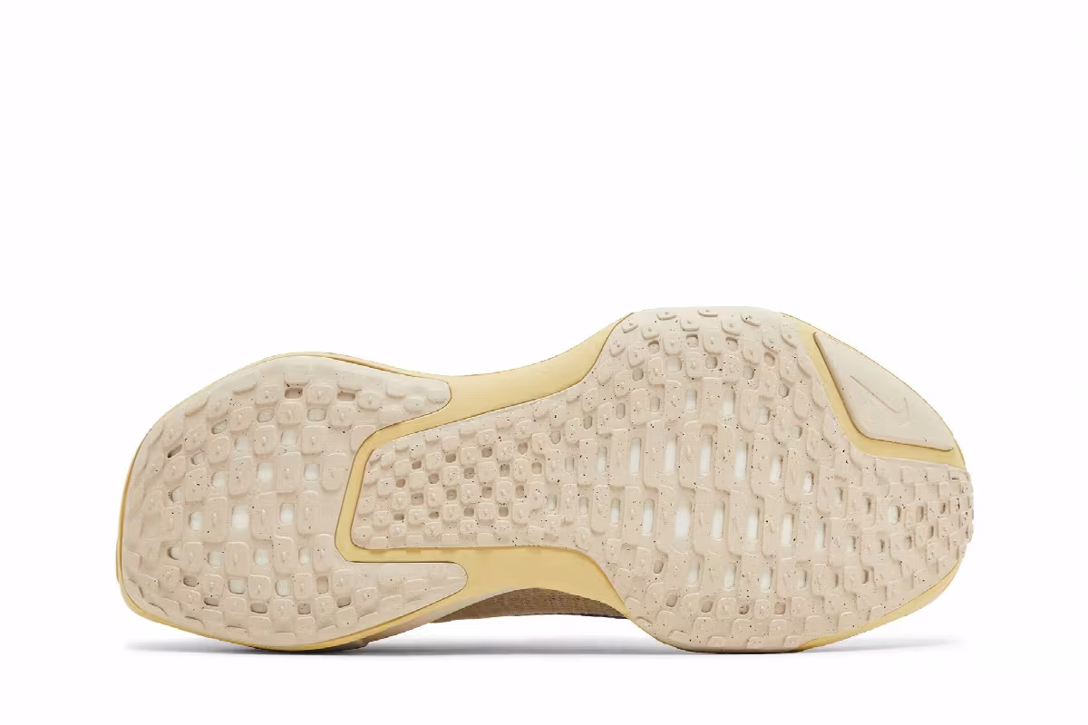 Nike ZoomX Invincible 3 Sand Drift Concord, view 5