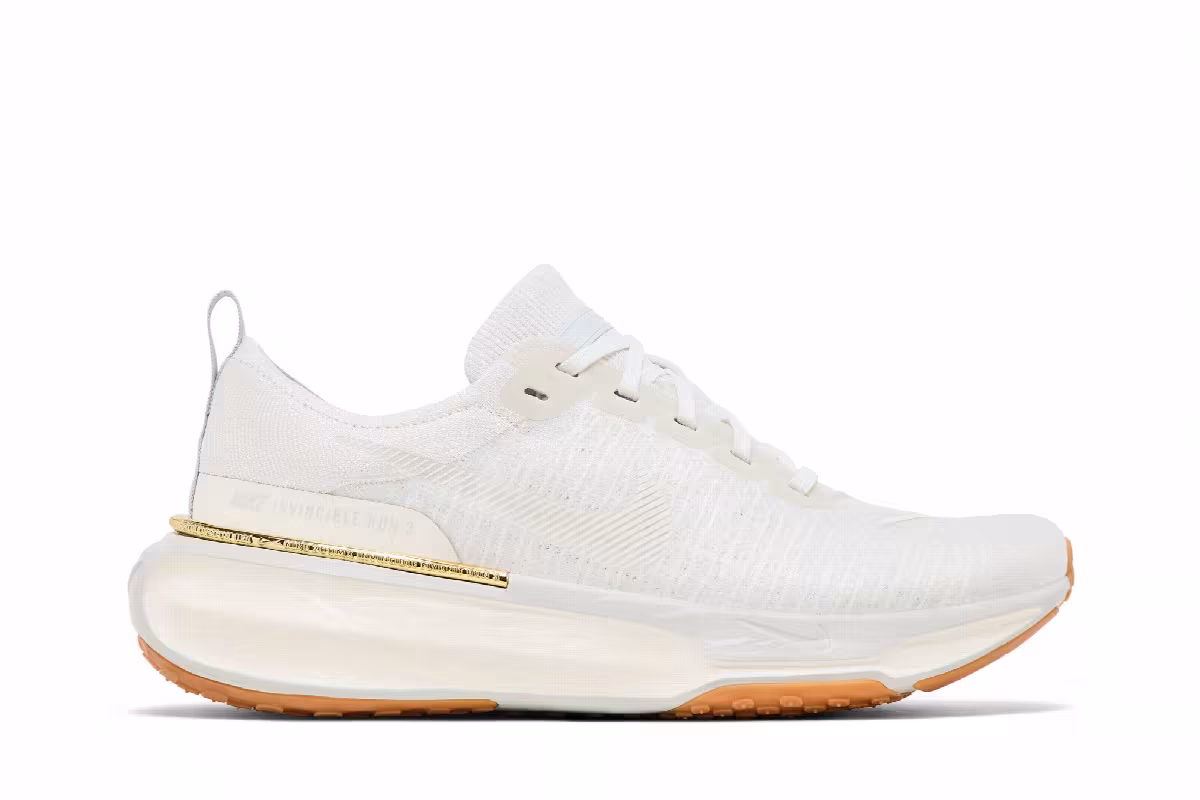 Nike Women's ZoomX Invincible 3 Light Bone Sail Gum, view 2