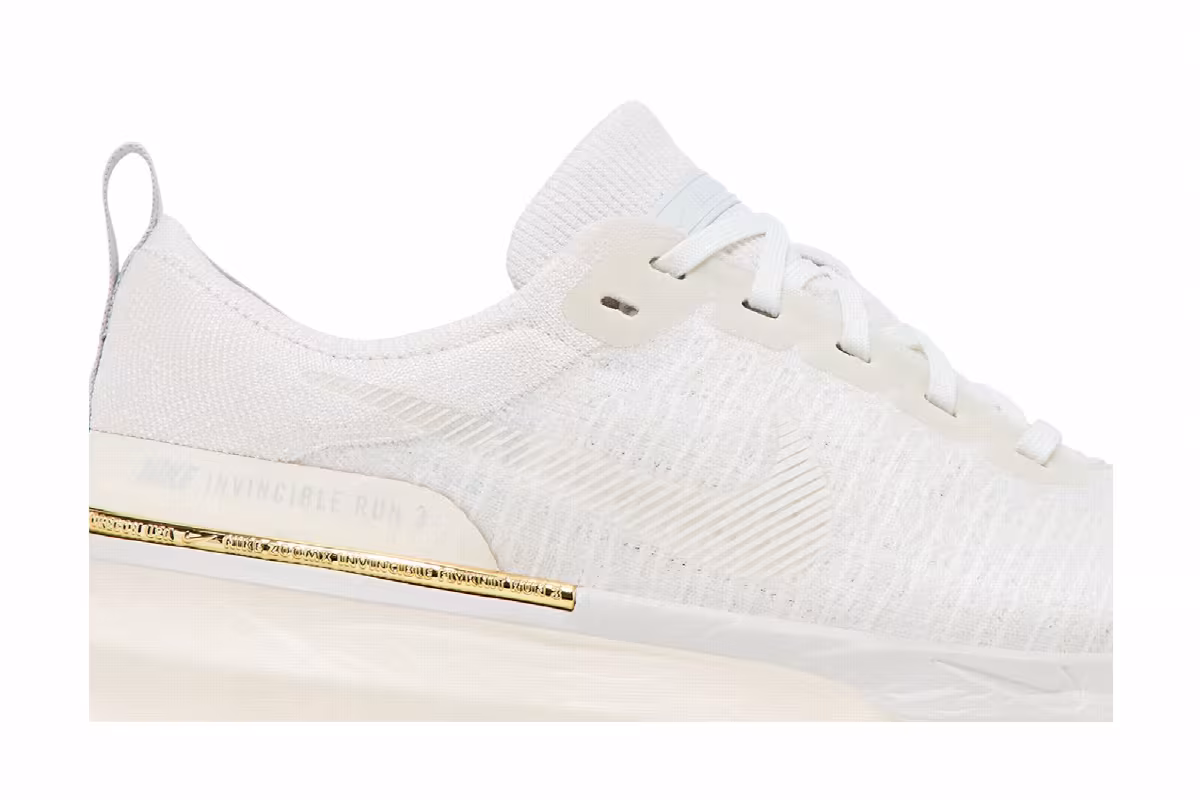 Nike Women's ZoomX Invincible 3 Light Bone Sail Gum, view 3