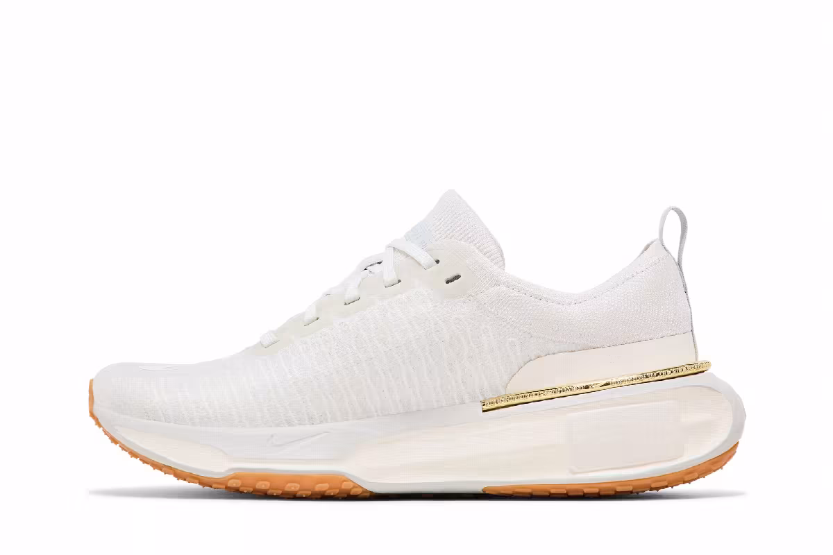 Nike Women's ZoomX Invincible 3 Light Bone Sail Gum, view 4