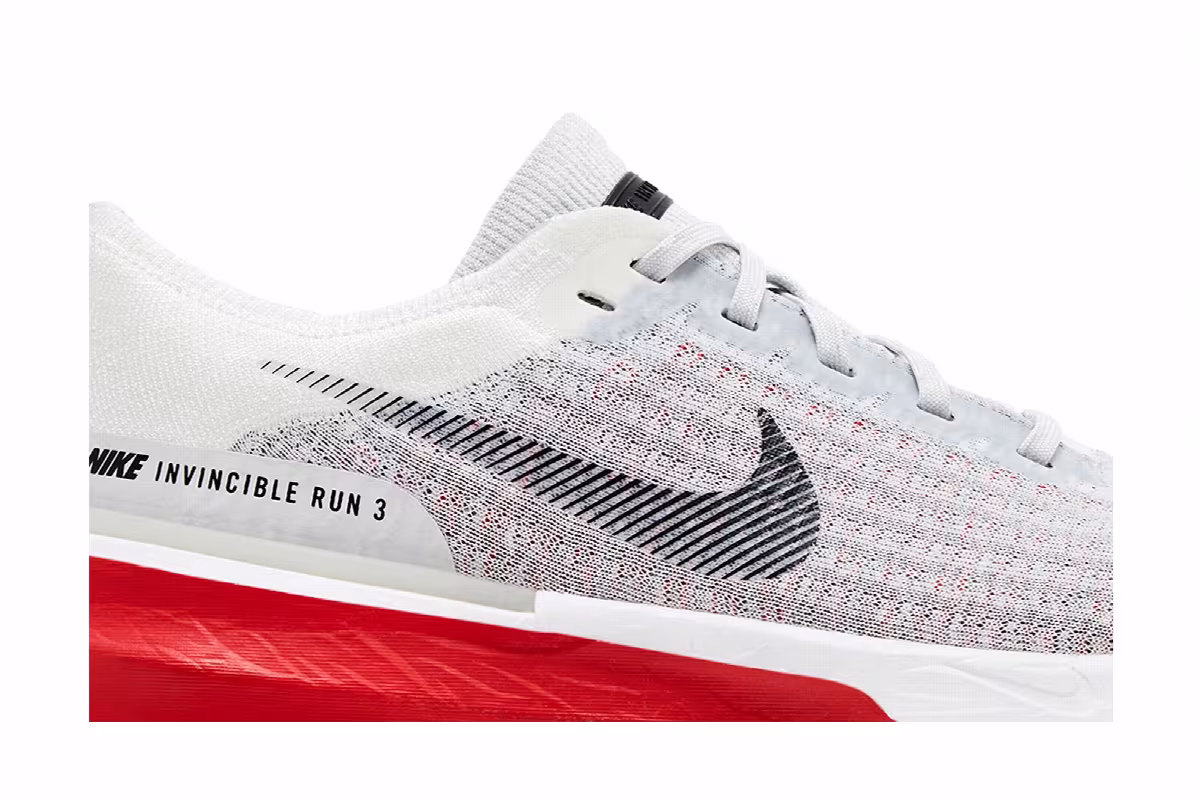 Nike ZoomX Invincible Run Flyknit 3 Cement Grey Fire Red, view 3