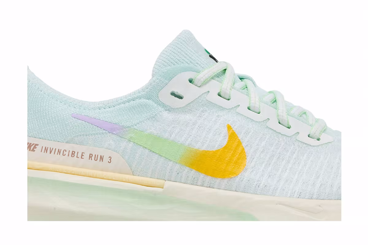 Nike Women's ZoomX Invincible 3 Barely Green Violet Mist, view 3