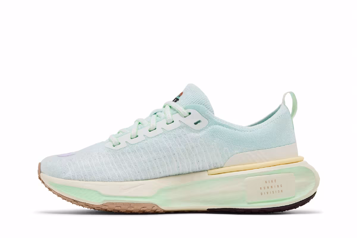 Nike Women's ZoomX Invincible 3 Barely Green Violet Mist, view 4