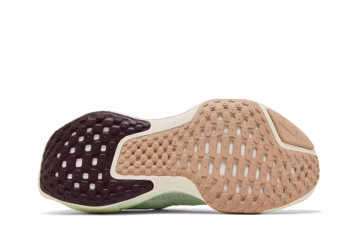 Nike Women's ZoomX Invincible 3 Barely Green Violet Mist, view 5