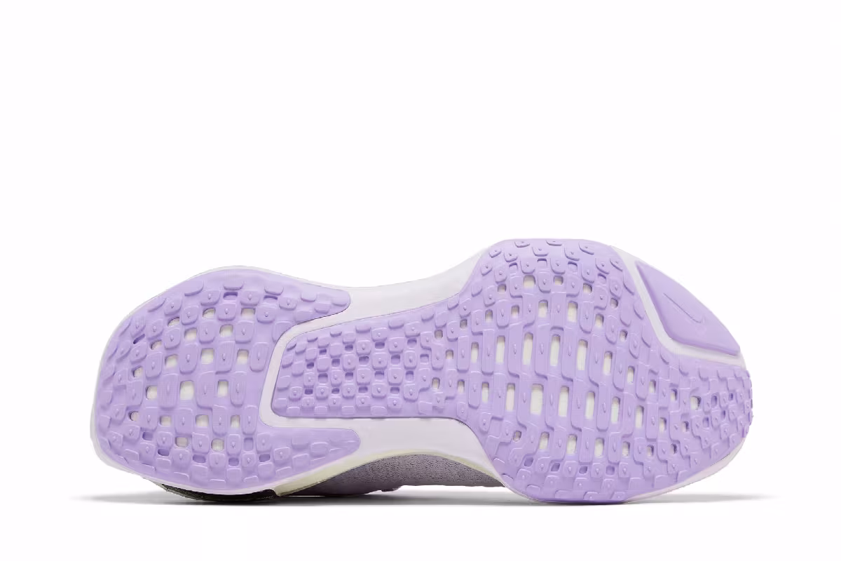 Nike Women's ZoomX Invincible 3 Barely Grape Black, view 5