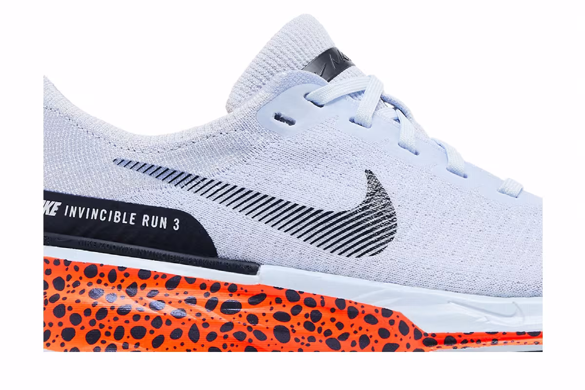 Nike Women's ZoomX Invincible 3 Electric Pack, view 3