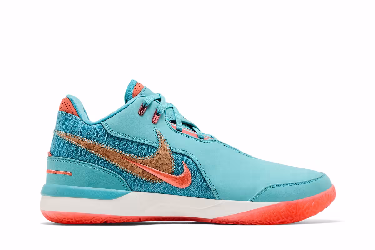 Nike Zoom LeBron NXXT Gen AMPD Miami, view 2