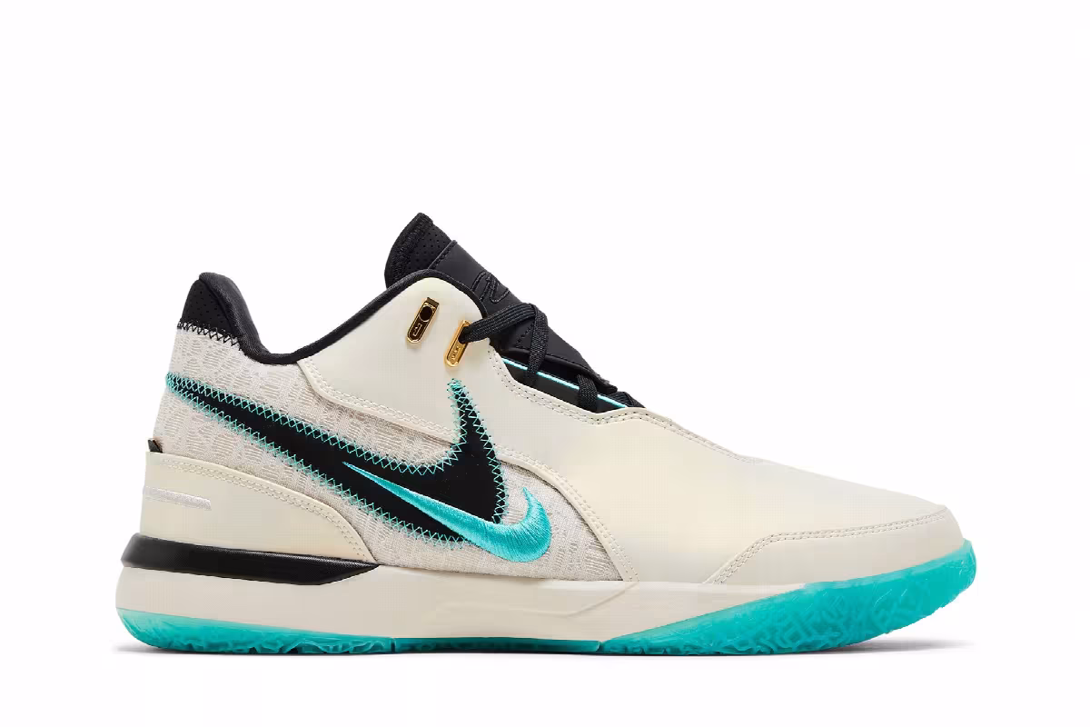 Liverpool F.C. x Nike Zoom LeBron NXXT Gen AMPD Light Orewood Washed Teal, view 2