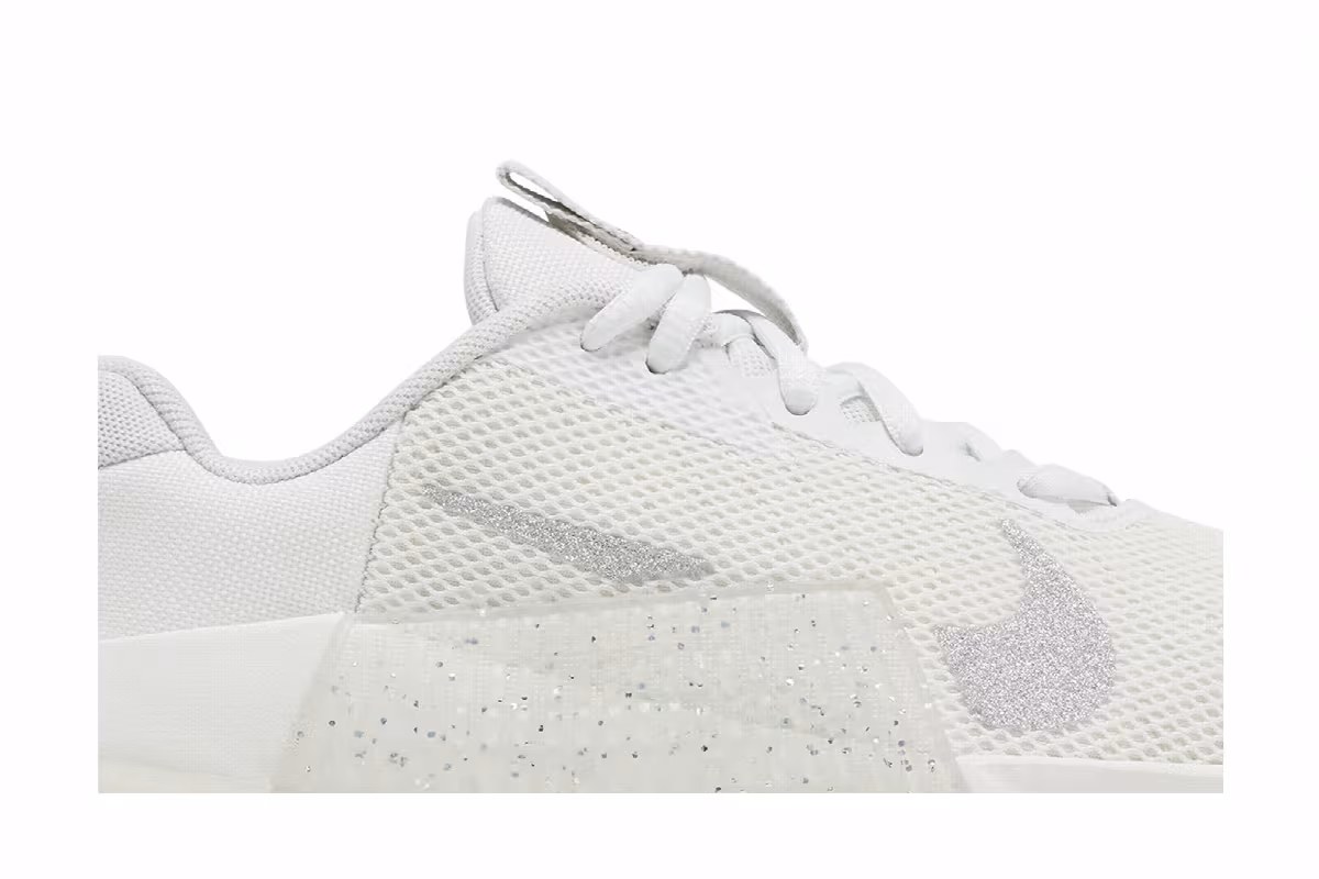 Nike Women's Metcon 9 Premium Summit White Metallic Silver, view 3