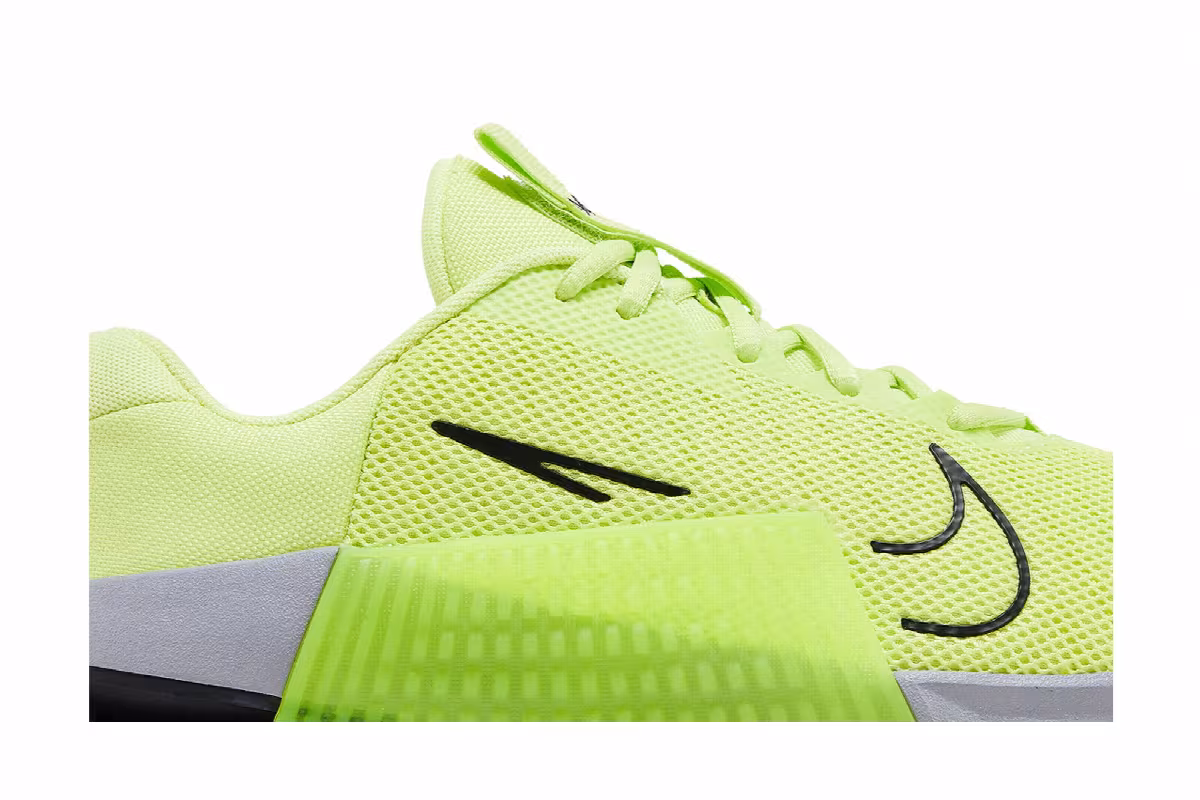 Nike Metcon 9 Light Lemon Twist, view 3
