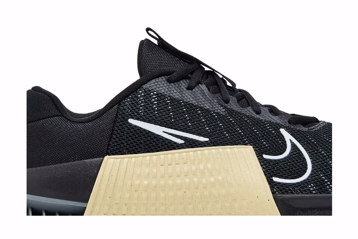 Nike Metcon 9 TB Black Vegas Gold, view 3