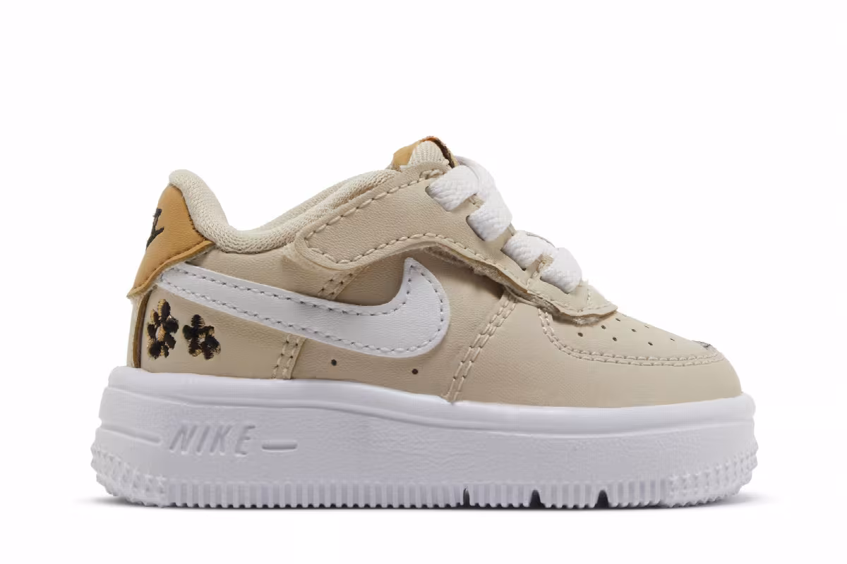 Nike Force 1 Low SE EasyOn TD Powered by Flowers, view 2