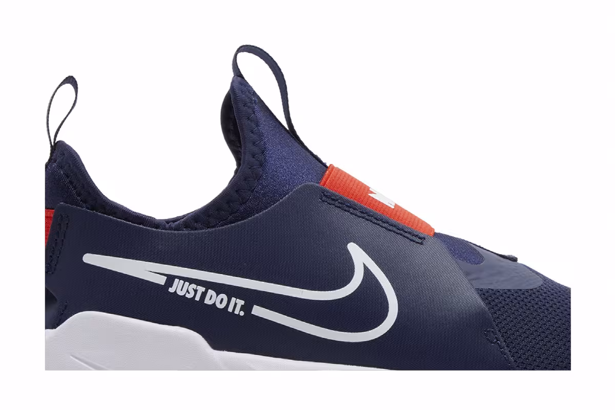 Nike Flex Runner 2 GS Midnight Navy Picante Red, view 3