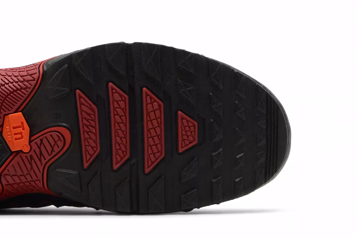 Nike Air Max Plus Drift Black Dragon Red, view 6