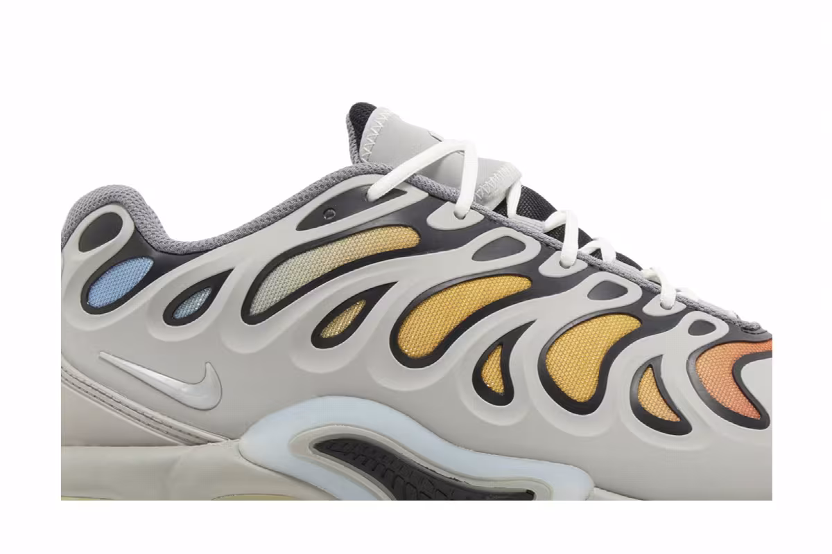 Nike Air Max Plus Drift Light Smoke Grey, view 3