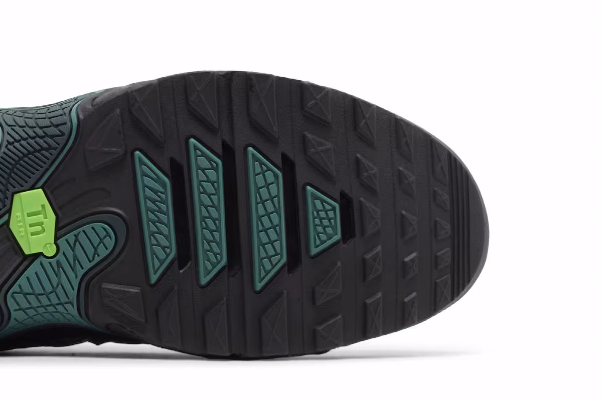 Nike Air Max Plus Drift Black Green Strike, view 6