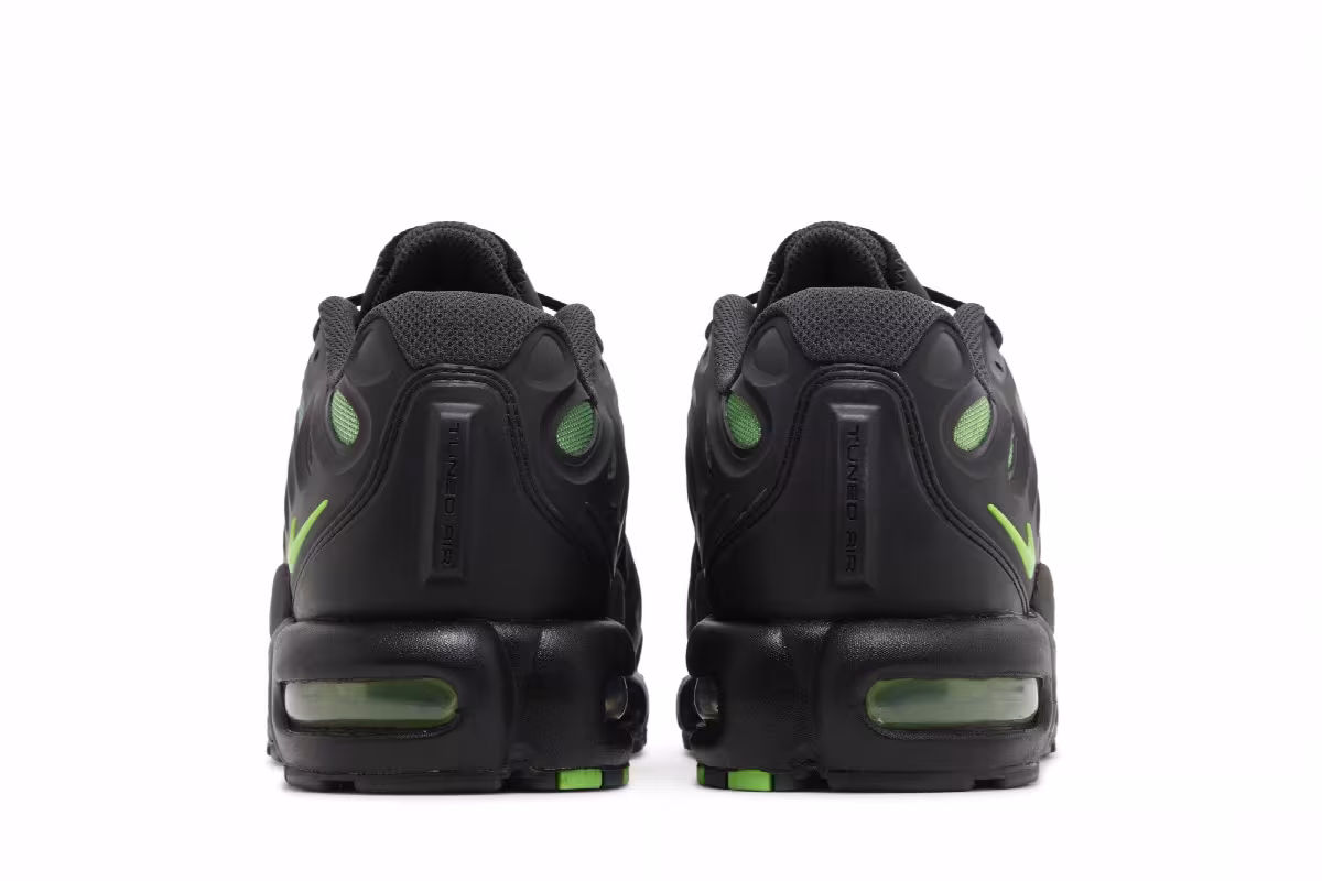 Nike Air Max Plus Drift Black Green Strike, view 7
