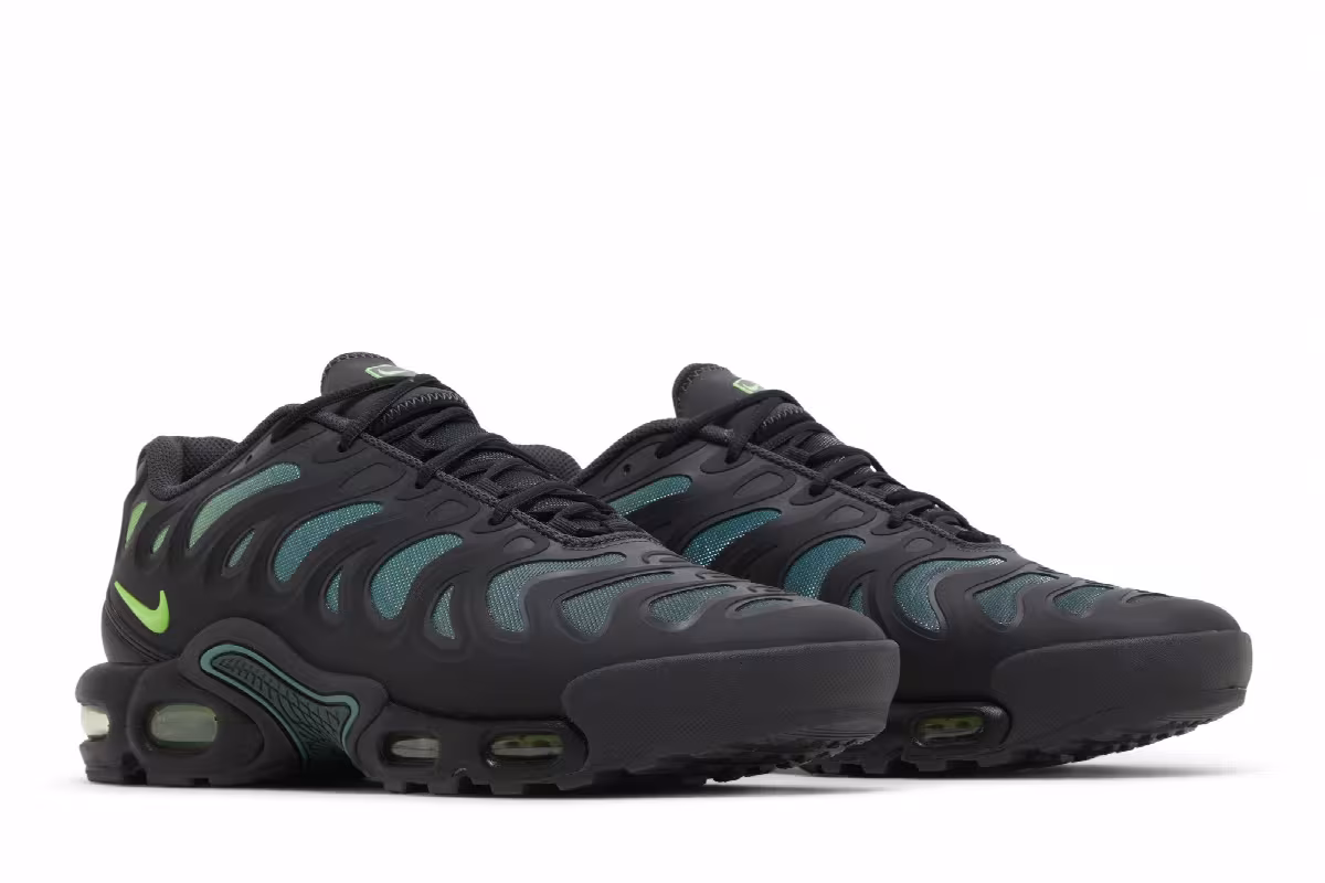 Nike Air Max Plus Drift Black Green Strike, view 9