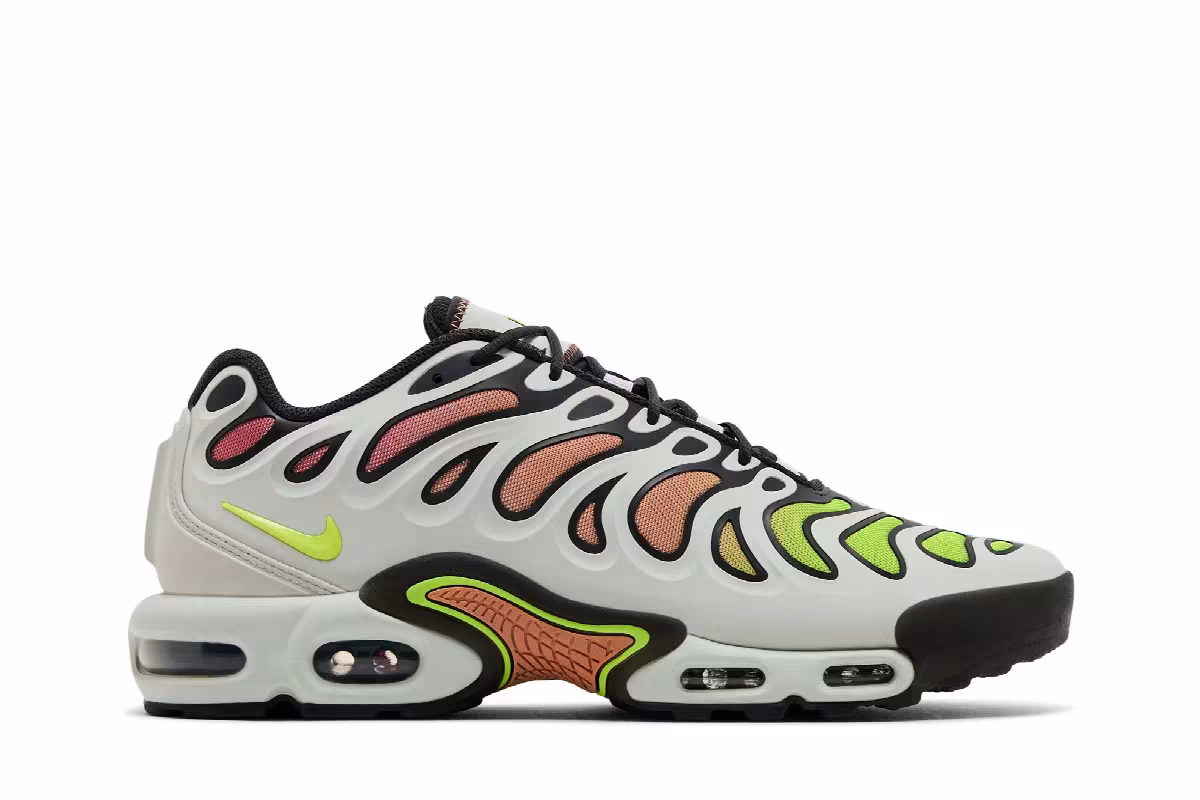 Nike Air Max Plus Drift Light Silver Volt, view 2
