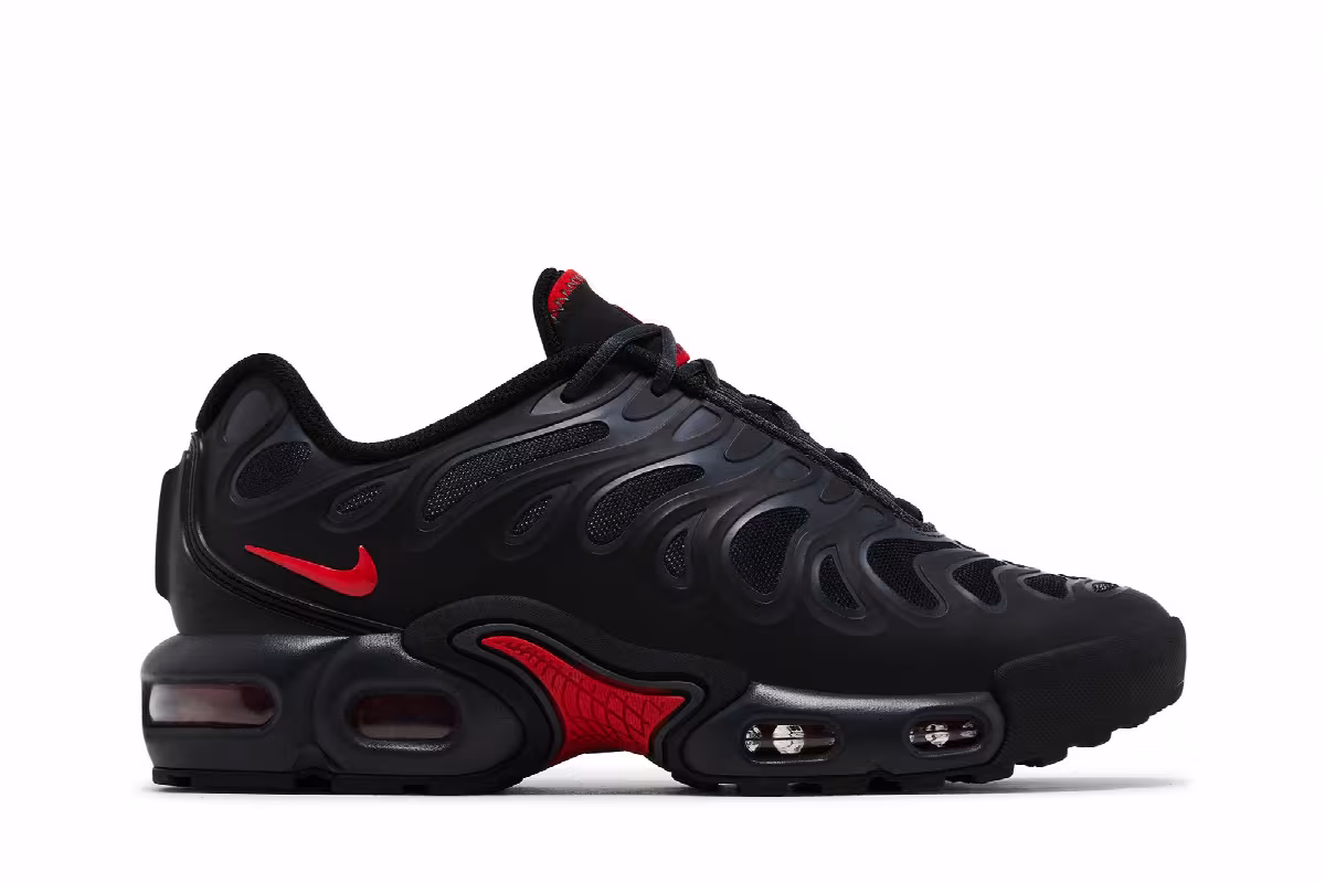 Nike Air Max Plus Drift GS Bred, view 2