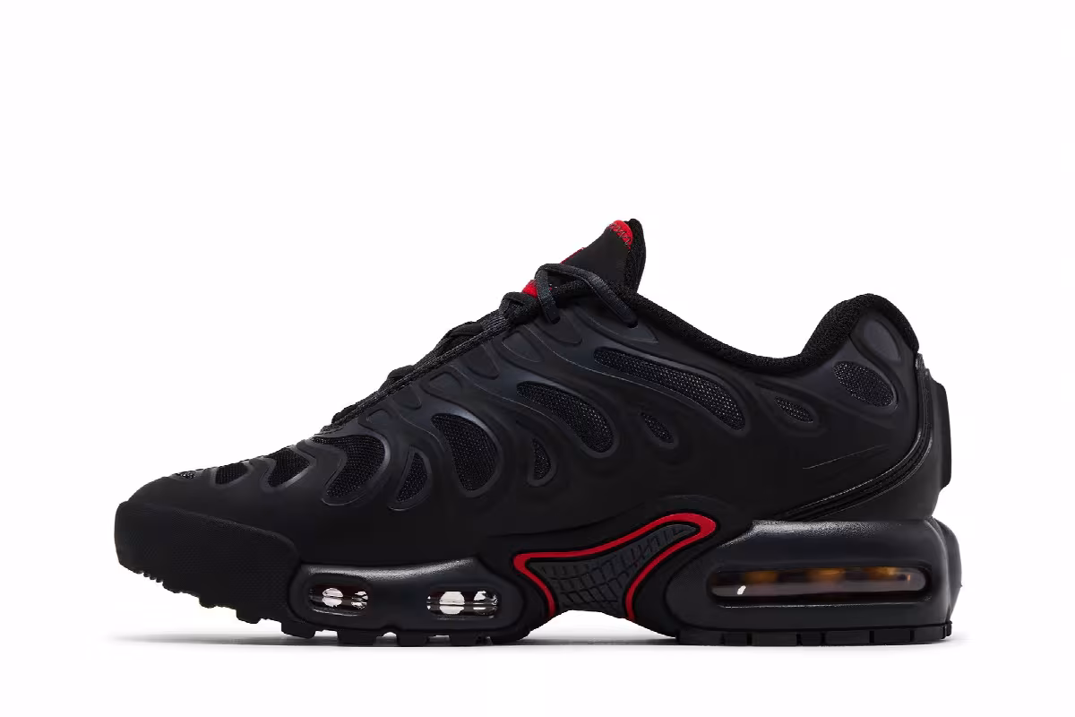 Nike Air Max Plus Drift GS Bred, view 4