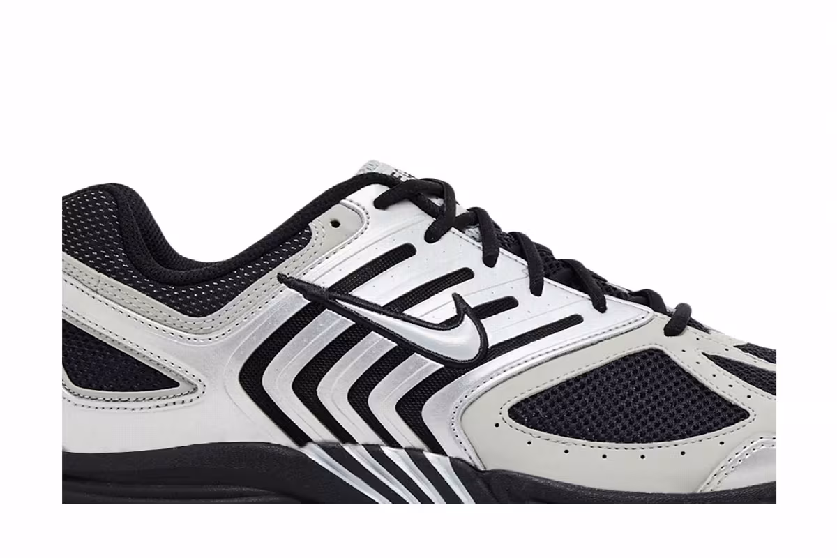 Nike Air Pegasus 2K5 Metallic Silver Black, view 3