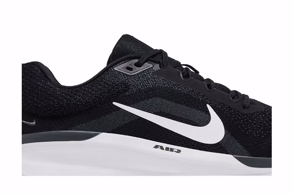 Nike Air Winflo 11 Black White, view 3