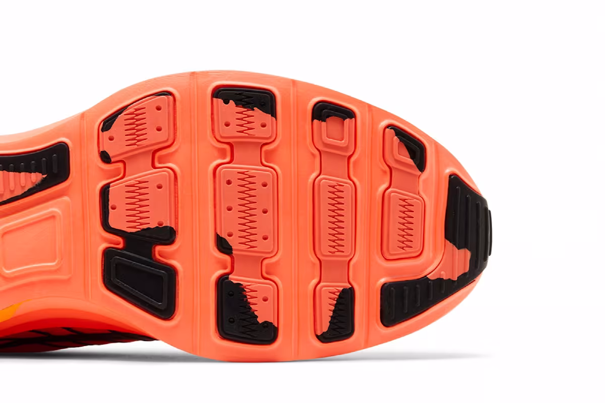 Nike Lunar Roam Hyper Crimson, view 6