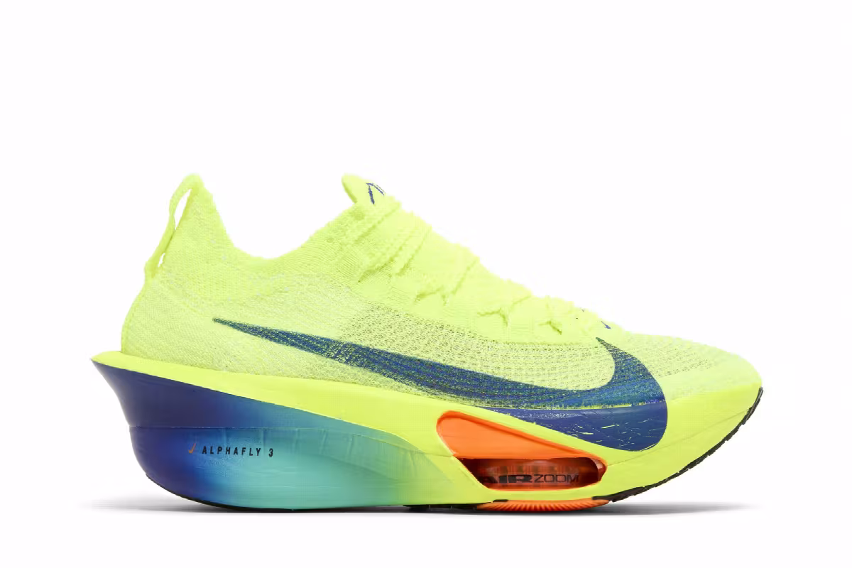 Nike Women's Air Zoom Alphafly NEXT% 3 Fast Pack, view 2