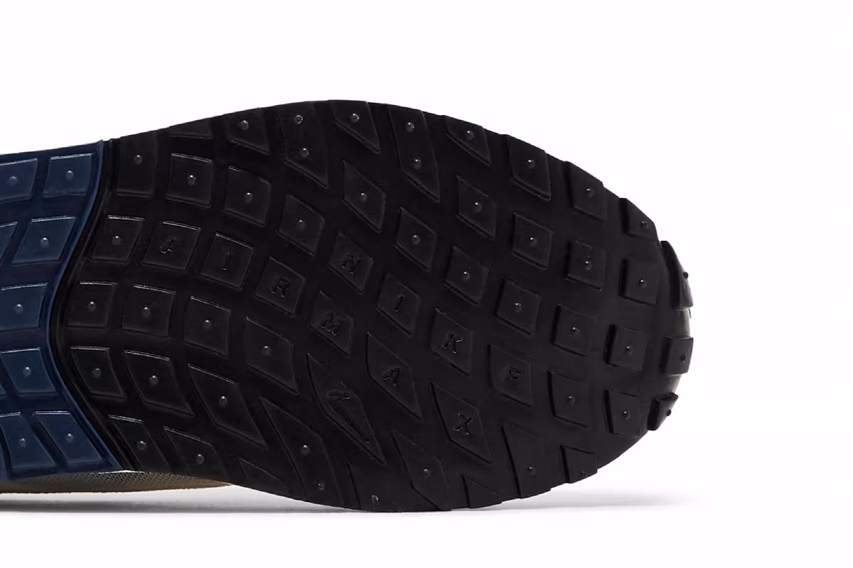 Nike Air Max Solo NCAA Pack - Michigan, view 6