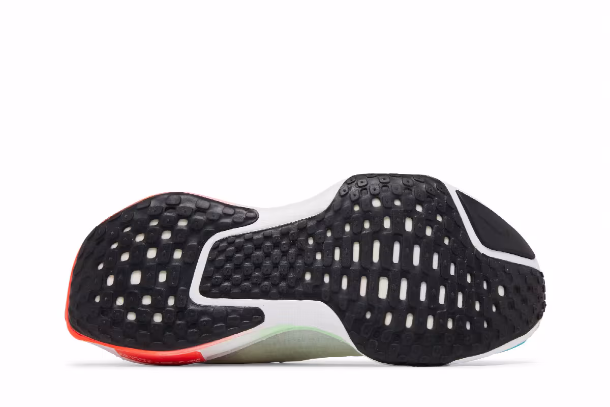 Nike ZoomX Invincible 3 Year of the Dragon, view 5