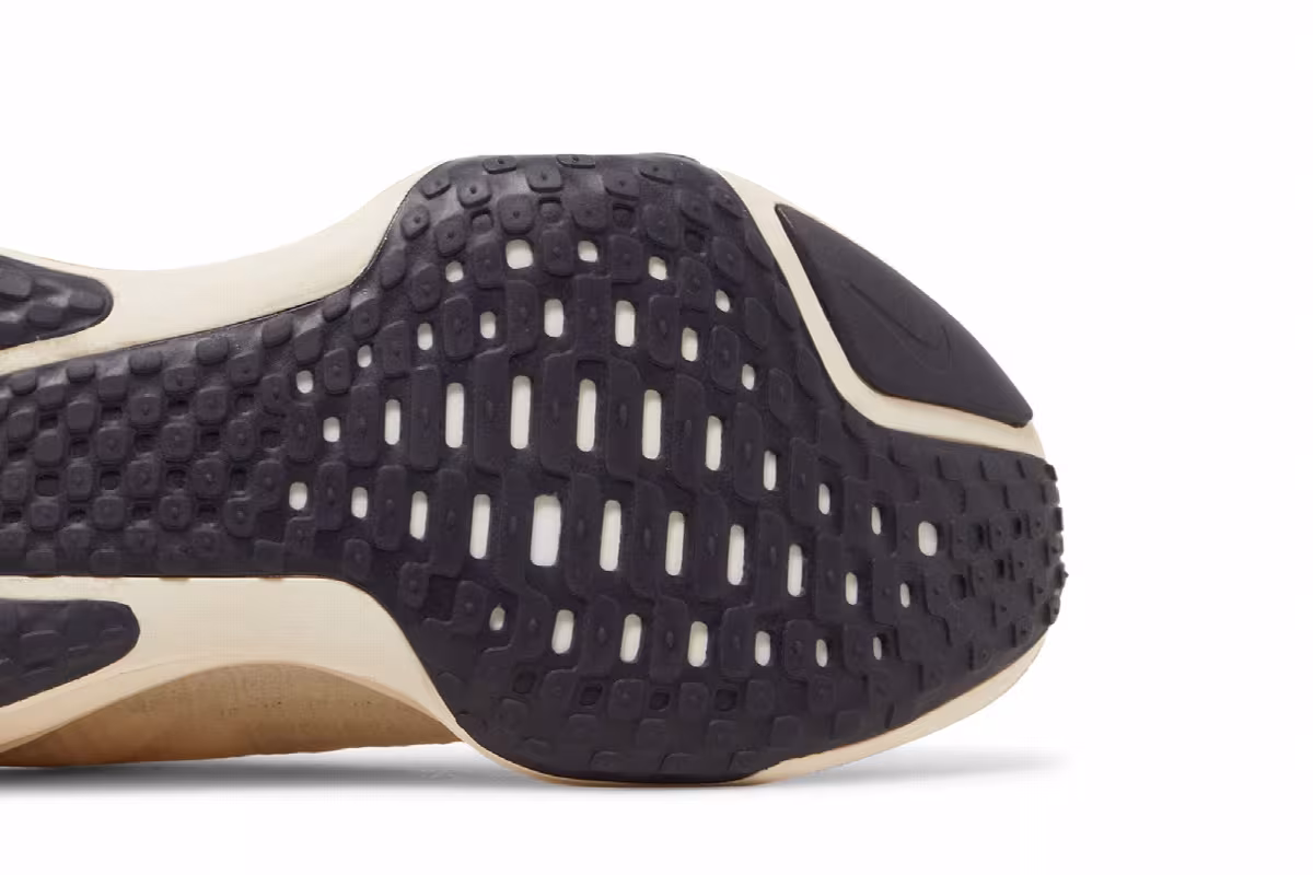 Nike ZoomX Invincible Run Flyknit 3 Light Cream, view 6