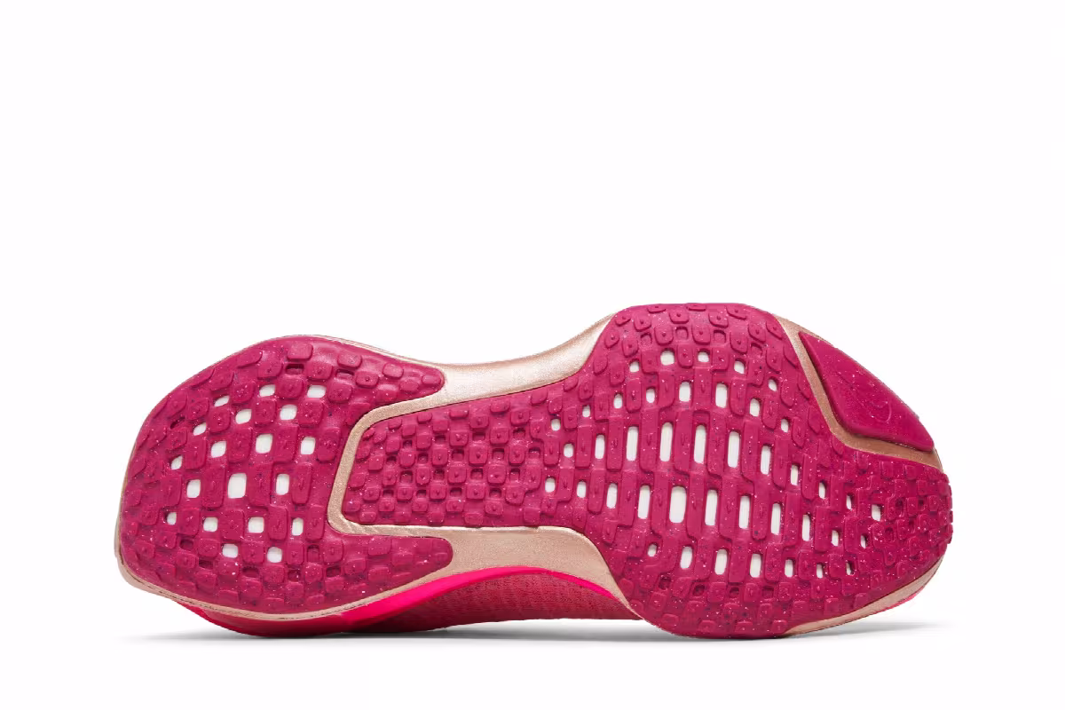 Nike Women's ZoomX Invincible 3 Fierce Pink, view 5