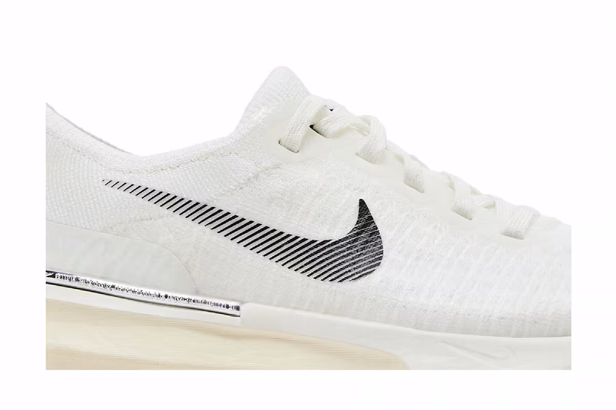 Nike Women's ZoomX Invincible 3 Extra Wide Summit White Black, view 3